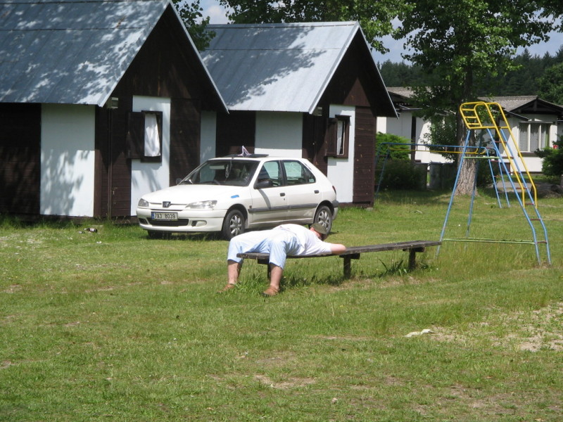 v nedli v poledne po nronm vkendu